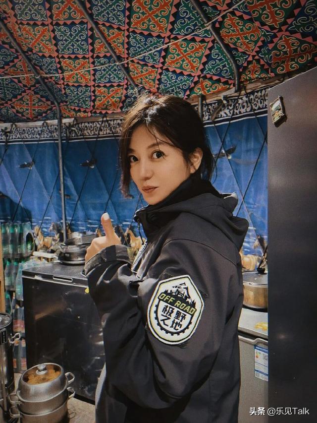 封杀4年后，49岁赵薇又有消息，因胃癌去世传闻 5个月前就真相大白