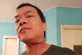 香港知名男星颈部疤痕肿胀，患淋巴癌和舌癌，到泰国剃度出家图片