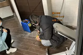 “墙面反碱”就一定是水管漏水？别傻了！都是赚黑心钱的借口罢了图片