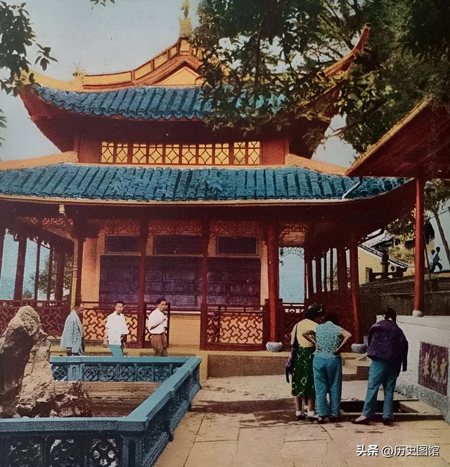 50年代杭州，居然是这个样子的！西湖没什么游客，黄龙洞太神秘