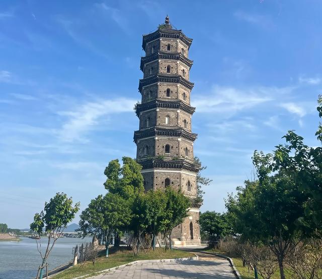 这座安徽小县城，是马鞍山曾经的上司，也是诗仙李白的归葬之地