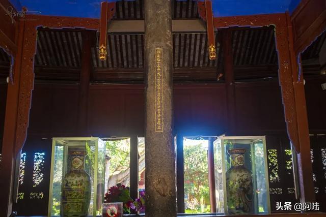 距洱海60多公里，这根“南诏铁柱”是大理现存最珍贵的古迹之一