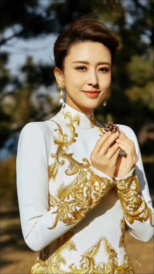 包养四个男人，嫁给70岁富翁？央视女主持私生活谣言有多离谱？