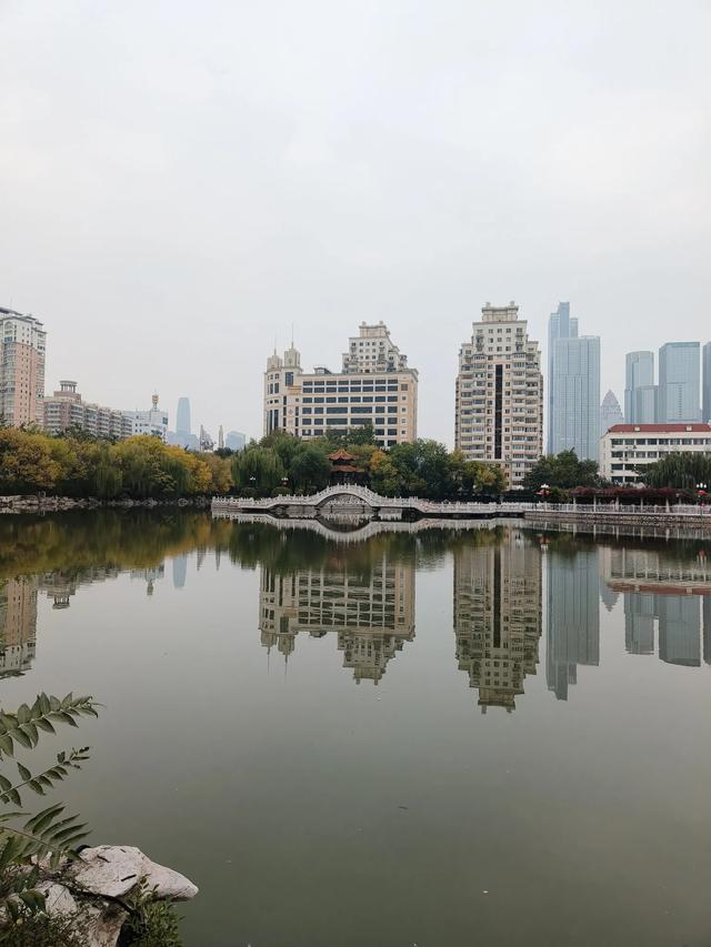 天津秋天的《人民公园》