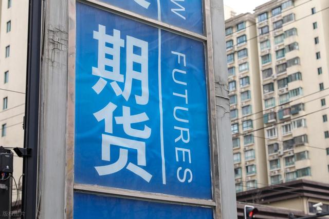 在黄金和白银之后	，铜价也疯狂了