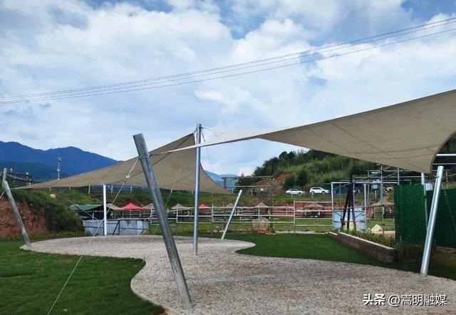 自在嵩明丨层峦碧水、林间野趣、美食垂钓……近郊旅行就来杨桥西山大村子