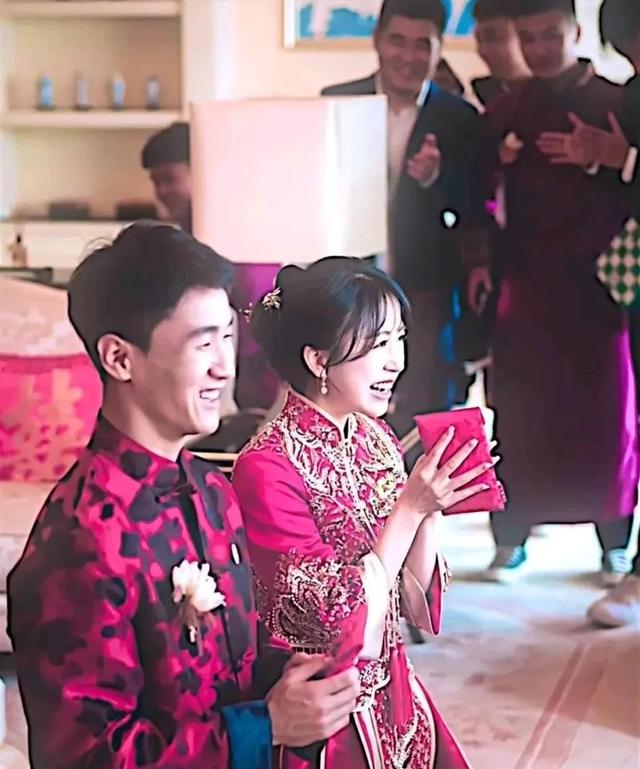 好男人韦世豪：最后的底线是妻子，19岁遇到的女孩，30岁还在身边