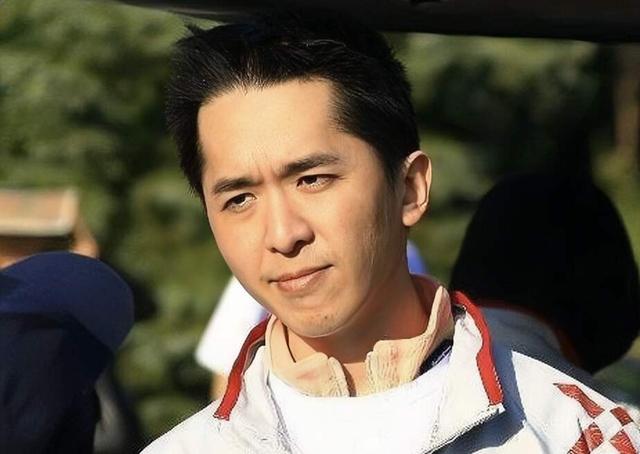 香港知名男星手握4.8亿地皮，售卖多年无人问津，成废墟杂草丛生