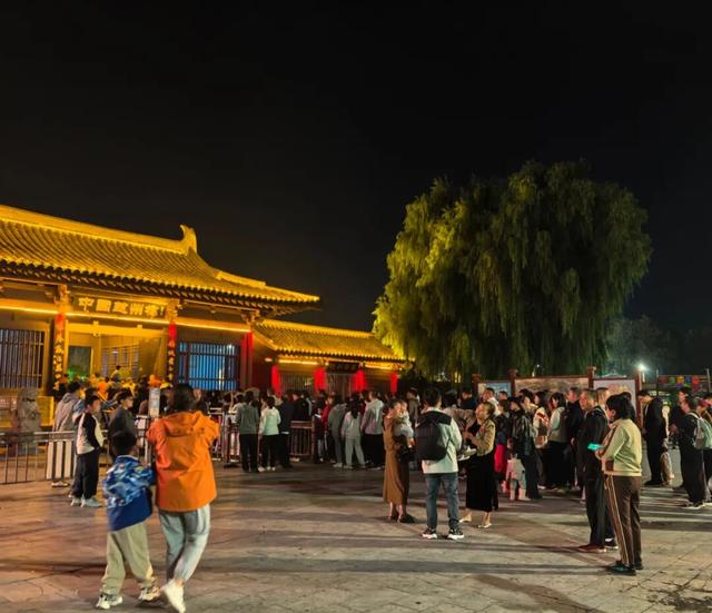 国庆中秋假期，赵州桥景区接待游客9.7万人次 服务升级提升游览体验