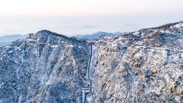 美到失语！雪后泰山限定风景，仿佛天宫坠落人间！