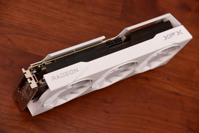 关公战秦琼！哪个游戏强？RX9070GRE和RTX5060TI对比实测！