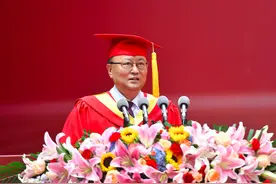 校长宋保维院士寄语2024届本科毕业生：奋勇而上，逐光而行图片