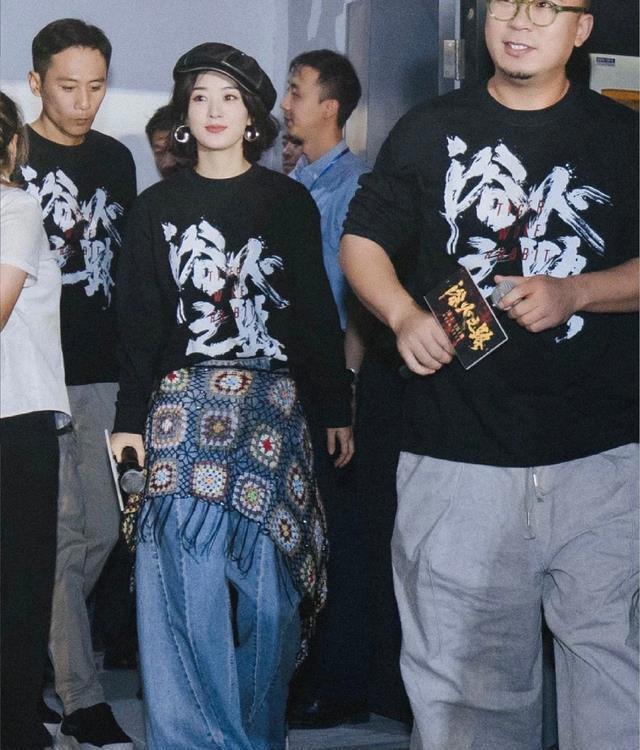 离婚四年，47岁冯绍峰再次官宣喜讯，成为赵丽颖高攀不起的存在！