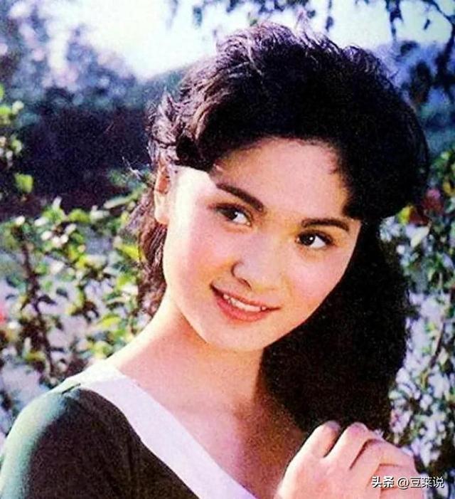 80年代家喻户晓的女演员，嫁给军委副主席儿子，离婚后混得如何？