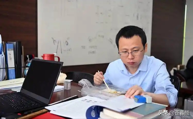 美国白断供了？江西两兄弟突破芯片封锁，联手打造中国AI“心脏”