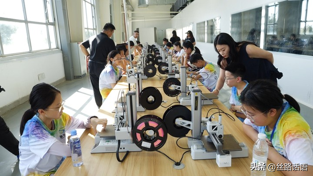 山丹3D打印中心投入试运营 迎来首批研学体验团