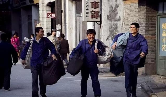 111三亚终究踏上“不归路”，东北人撤离成潮！背后真相是啥？