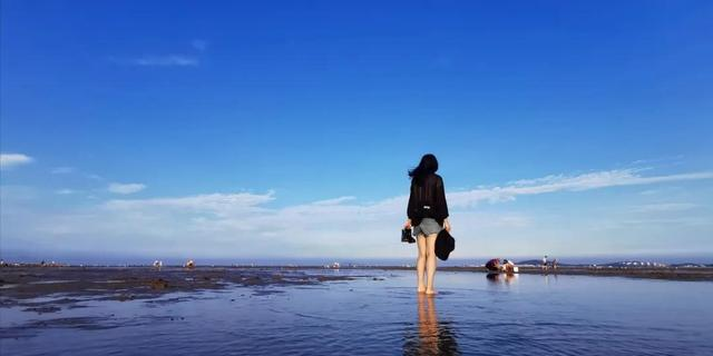 发现一个很奇怪的现象：30岁往后的大龄剩女，最后基本都嫁给了