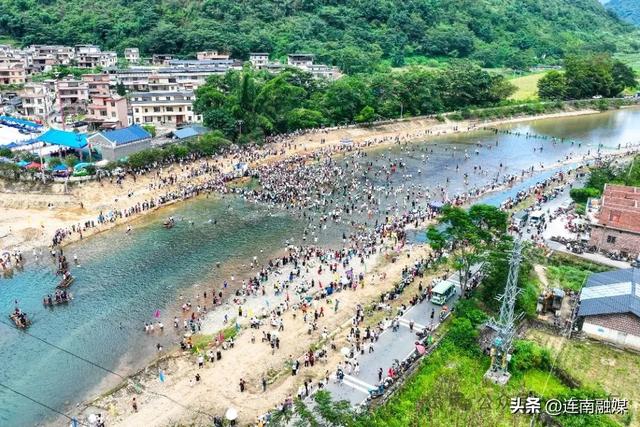 人人人人!连南这场狂欢盛宴嗨翻天🤩多图直击火爆现场丨跟着《瑶族舞曲》去旅行
