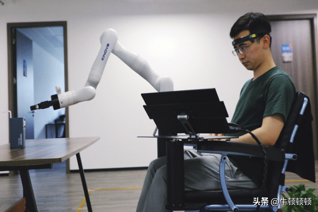 西部脑机接口手术创奇迹，改写脊髓损伤患者命运新篇章！