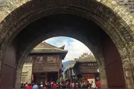 漫步中国历史文化名街—台州临海紫阳古街，邂逅千年时光图片