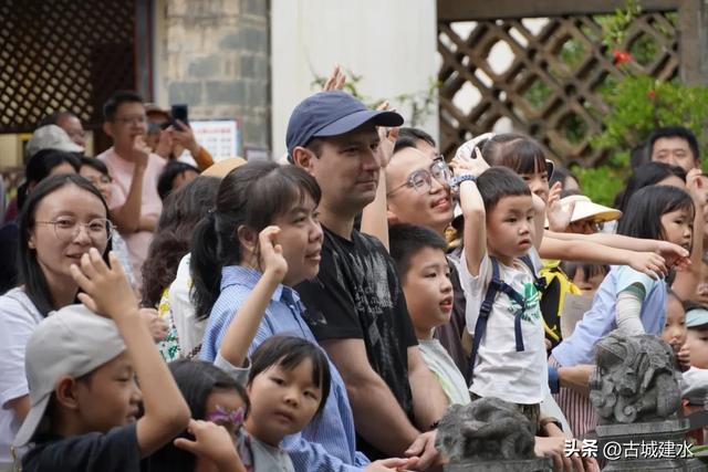 穿越百年，做一日“朱家人”：建水朱家花园国庆沉浸式体验受热捧