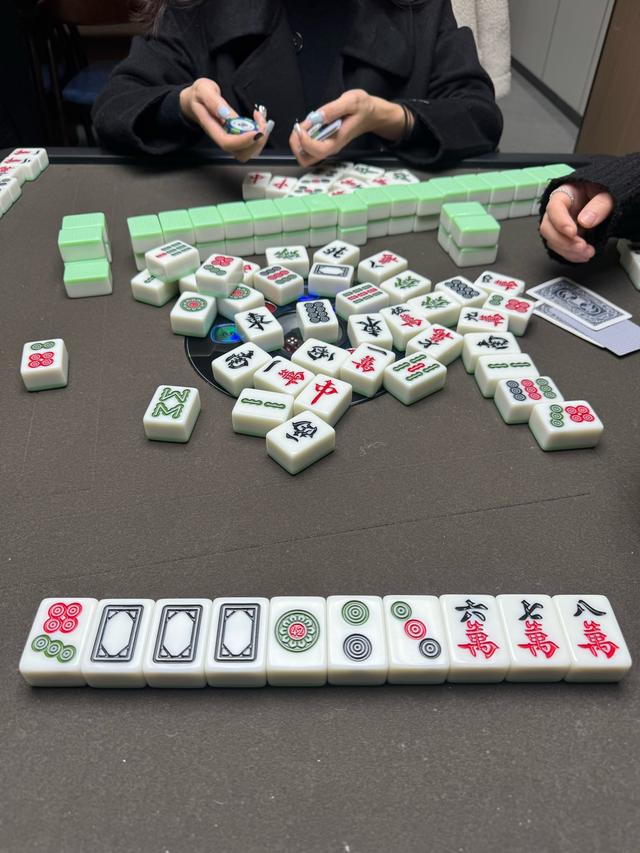 打麻将赢牌不靠赌运气！3个“稳赢诀窍”，新手也能用上
