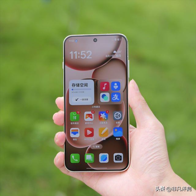 OPPO Find X8s 体验：小直屏里的 "全能王"，轻薄与实力可兼得