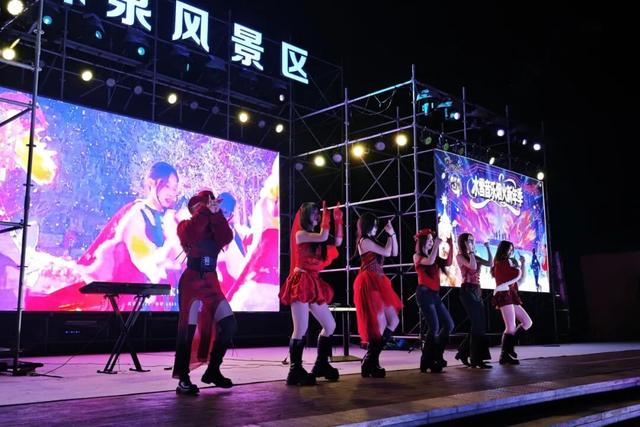 春节来看珍珠泉的“火树银花”