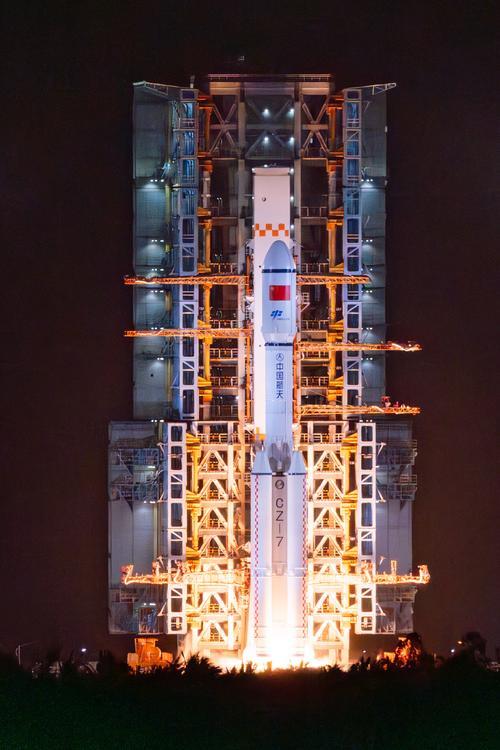 发射3天没到空间站！日本新飞船号称探月，却连主动对接都不会