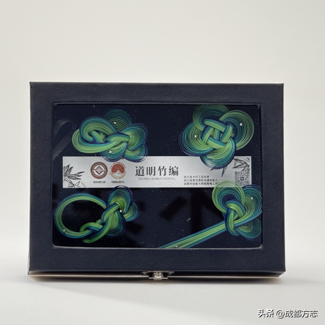 来都来了，不带件“成都礼物”走怎么行啊！