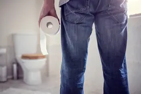 为啥男生尿尿前要等10秒，是不行吗？一次说明白！图片