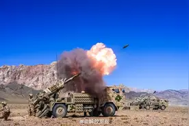 炮弹出膛瞬间 震撼！图片
