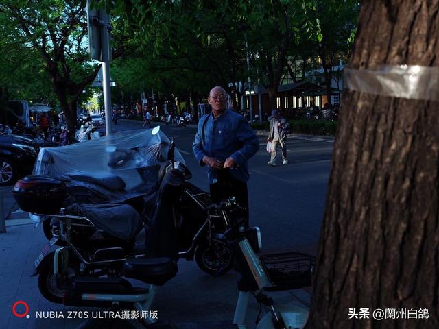 人文之神：努比亚 Z70S Ultra 摄影师版上手体验
