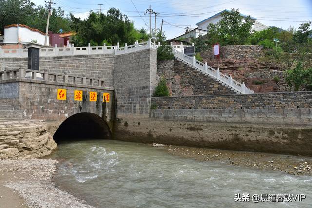 太行山平顺县的天路