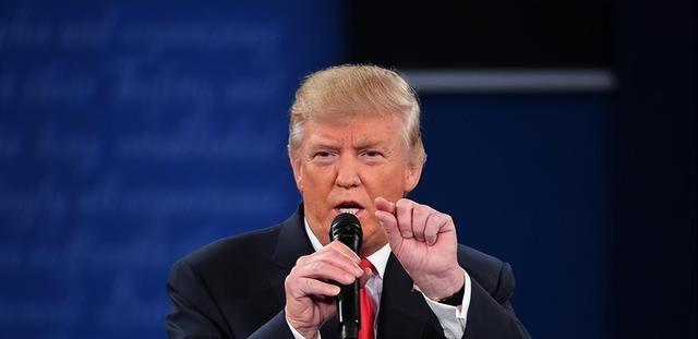 风向突变，特朗普通告全球，承认中美旗鼓相当	，霸权时代要终结？