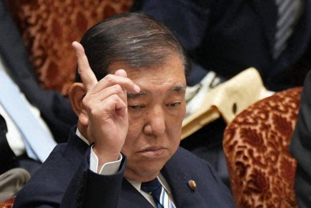 石破茂为何当街喊出摆脱对美依赖