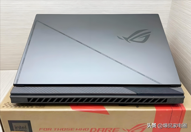 围观！2025年5款最值得买的记本电脑，设计师的最爱，玩家的宠儿