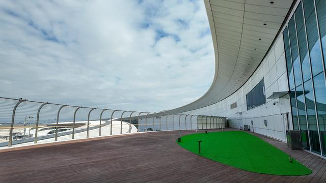 广州白云T3航站楼启用：全国最大单体机场诞生，岭南花城新地标