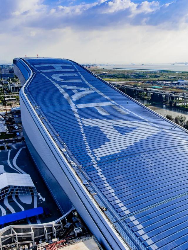 深圳45周年再破“不可能”！前海冰雪世界开创全球最大室内雪场