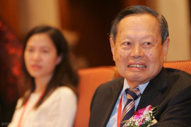 从争议到敬佩，翁帆如何用21年打破世俗偏见！