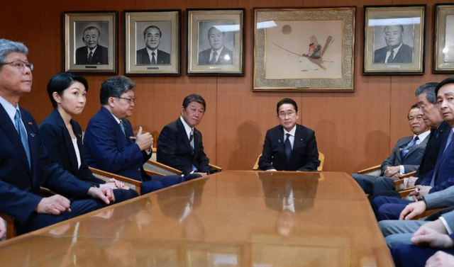 日本宣布提前大选	，发生历史性一幕，60年以来首次，高市早苗：或将辞去首相之职