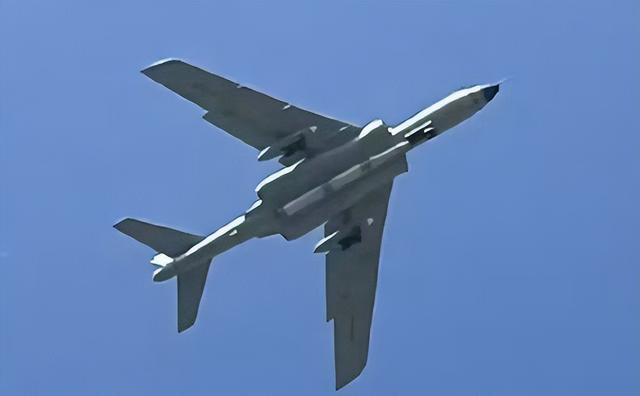 震撼！空军宣传片信息量巨大，超大黑影掠过	，轰20或许真要来了