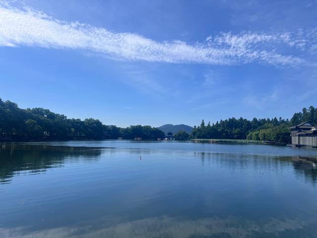 夏日西湖，8月9日。