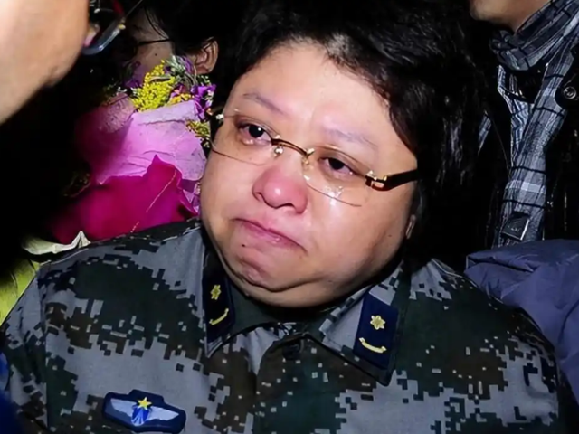 人在做天在看，韩红五年前被网友举报私吞巨款 如今坐着也有“错”