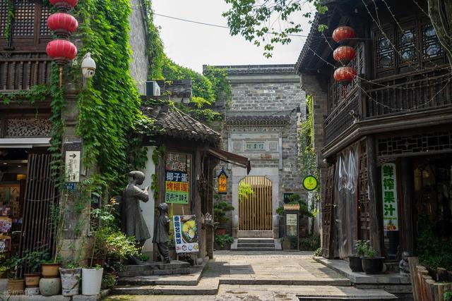终于知道自己有多愚蠢了：南京还是太低调了，文旅都不上班吗？