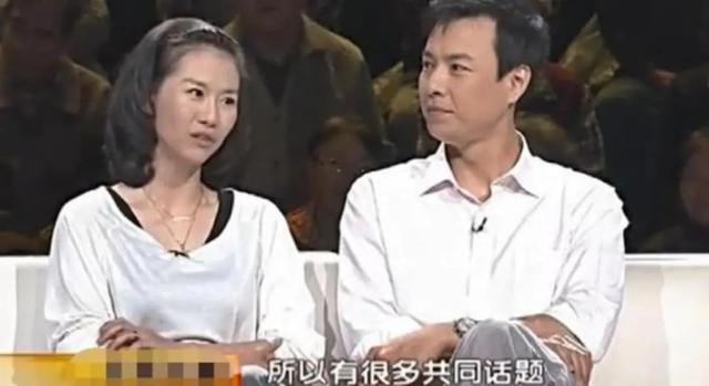演反派再次爆红！相亲认识妻子，15年零绯闻，一起陪妈妈抗癌！