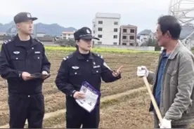 走进田间地头的“金盾”护农队图片