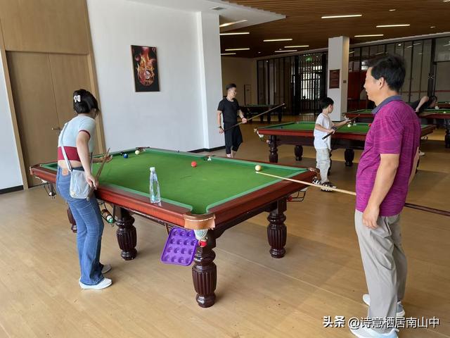 现在越来越流行一种休闲度假游，轻松惬意，拒绝东奔西走！