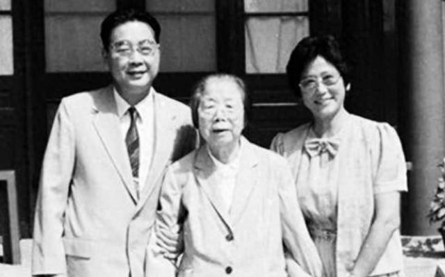 14年，李鹏坦白与周总理的真实关系：别人说我是他的养子，不正确